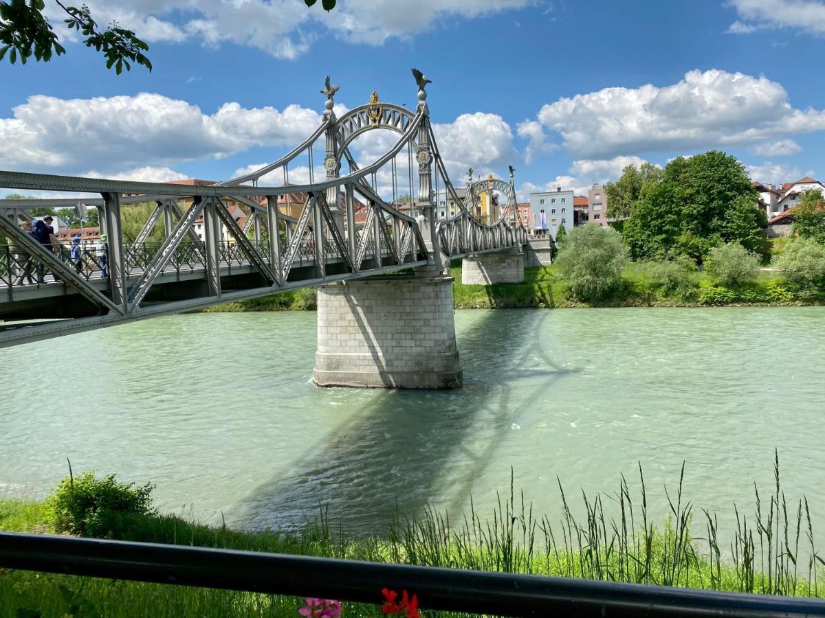 Ferienwohnung An Der Idyllischen Salzachschleife Naehe Salzburg Laufen Εξωτερικό φωτογραφία